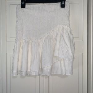 Super cute flowy skirt- never worn